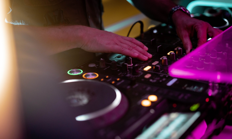 Daniel Klein at the DJ desk on Ibiza 