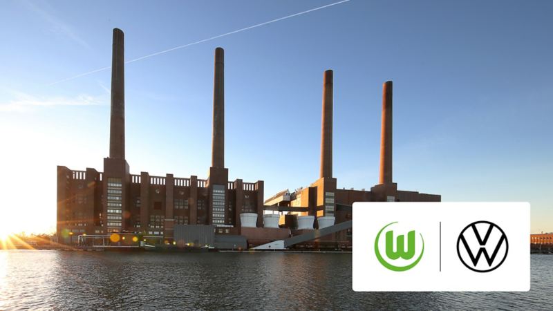 Hauptbild: Historisches Kraftwerk vom Volkswagenwerk Wolfsburg; Bild im Bild: Logos vom Vfl Wolfsburg und Volkswagen