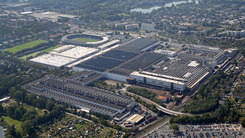 Das Volkswagenwerk Braunschweig aus der Vogelpersepektive betrachtet