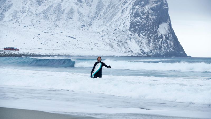 Vintersurfing med Unstad Arctic Surf
