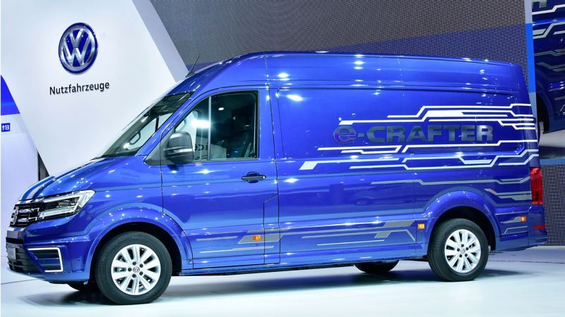 Blue Metallic paintwork Volkswagen e-Crafter