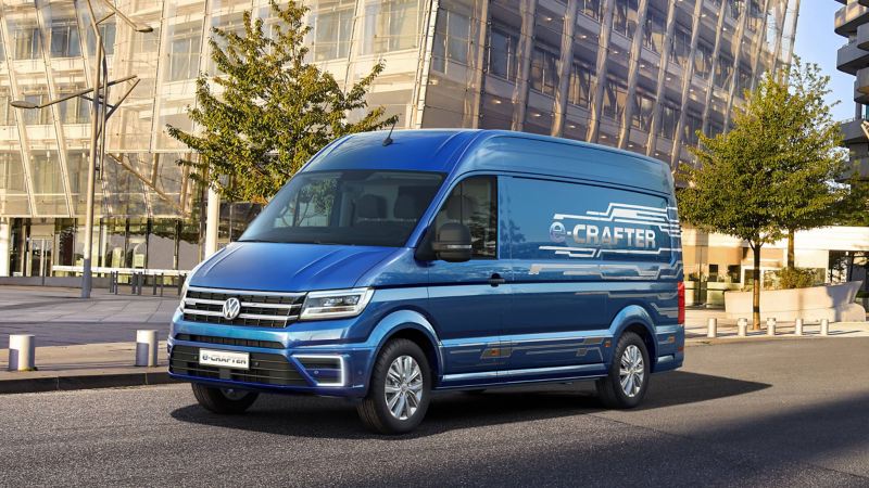 Blue Metallic paintwork Volkswagen e-Crafter city day drive