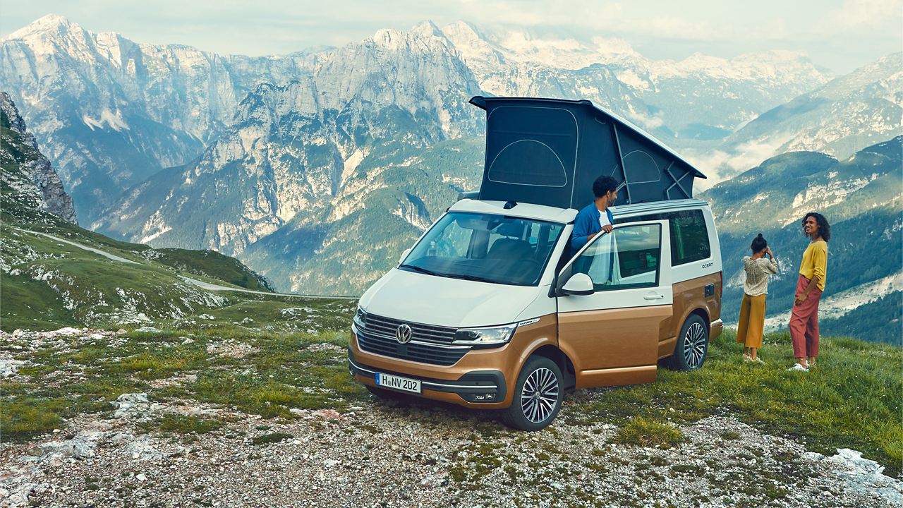 VW California 6.1 – Campingbil med två rum och kök