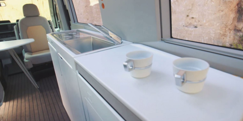 Volkswagen Utilitaires California xxl interieur tasse