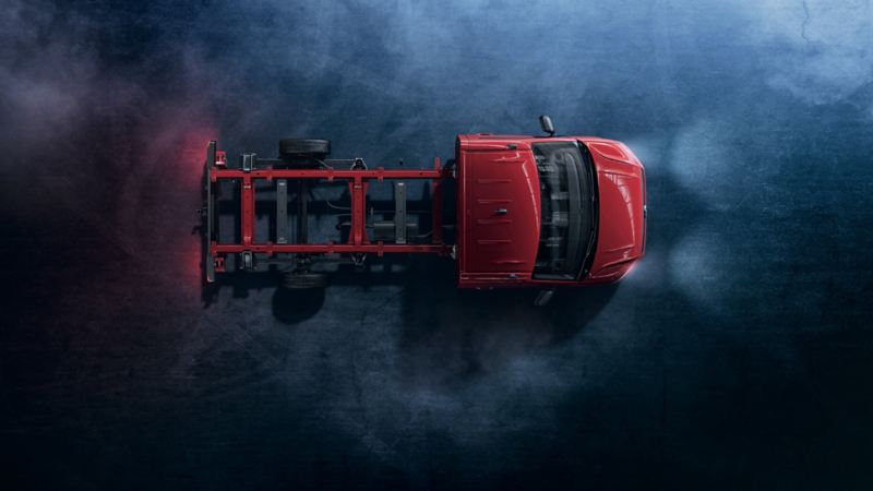 Röd VW Crafter Chassi för ombyggnation fotograferad uppifrån