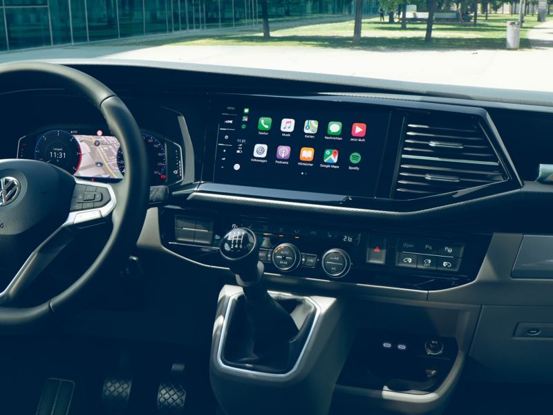 Das Cockpit der VW Caravelle 6.1.