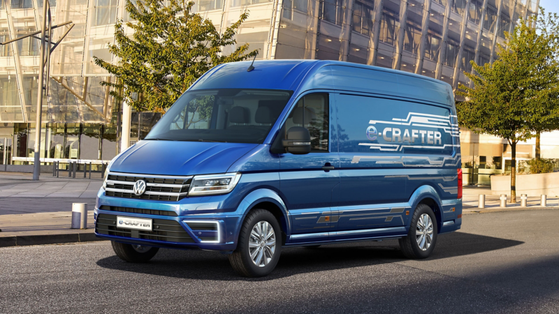 Volkswagen Utilitaires e-crafter bleu extérieur