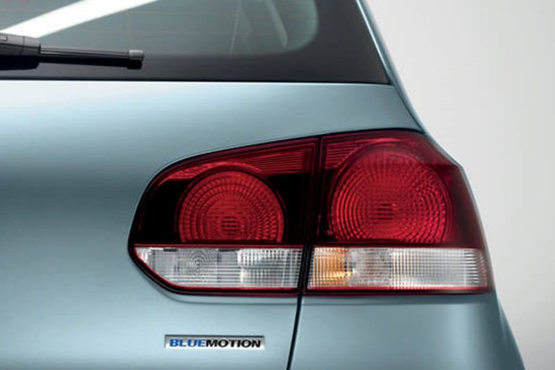 Rear brake-light shot of a blue Volkswagen Golf S.