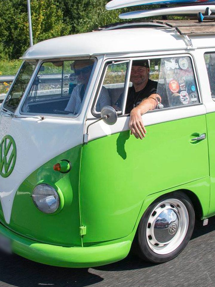 Volkswagen Utilitaires Combi Summer festival 70 ans vert fluo