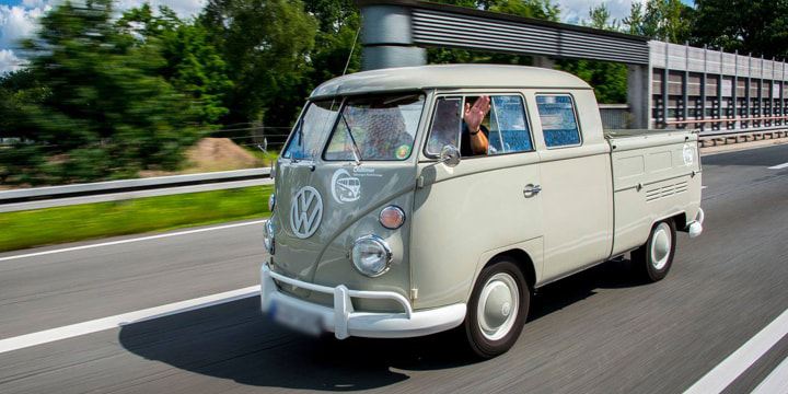 Volkswagen Utilitaires Combi Summer festival 70 ans gris