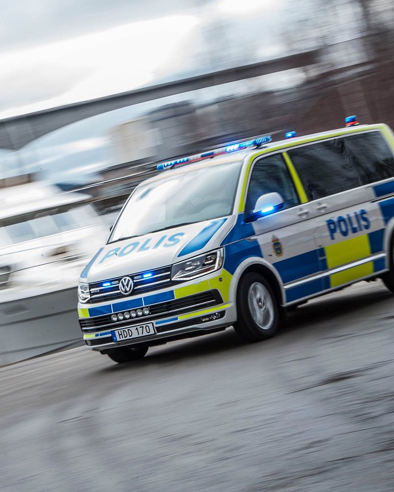 Volkswagen polisbil på åktur