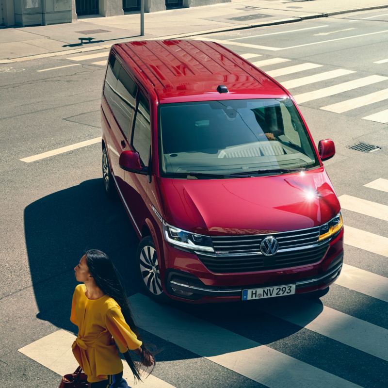 Volkswagen Véhicules Utilitaires Multivan 6.1 rouge