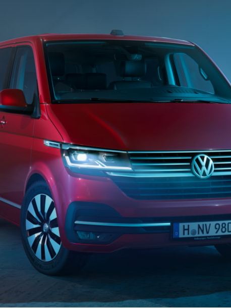 Volkswagen Utilitaires Multivan 6.1 rouge