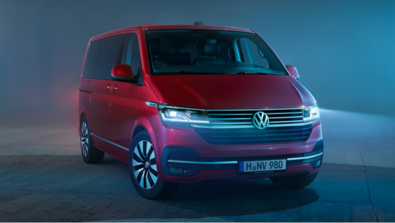 Volkswagen Utilitaires Multivan 6.1 rouge