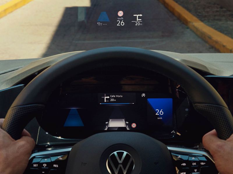 The head-up display of the new Volkswagen Golf 8