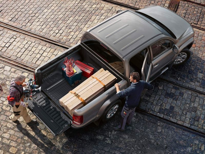 Photo showing the VW Amarok from an overhead view. 