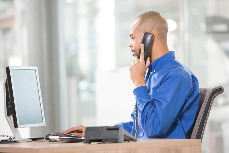 A customer service agent for the VW vans mobile servicing