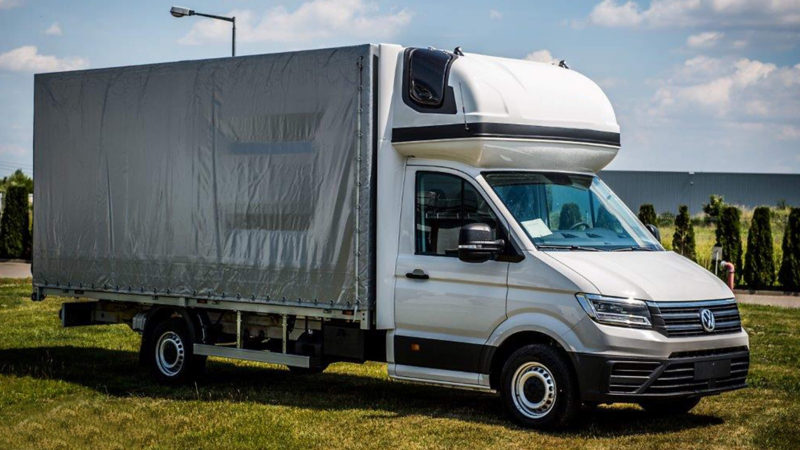 Volkswagen Crafter skrzynia na podwoziu.