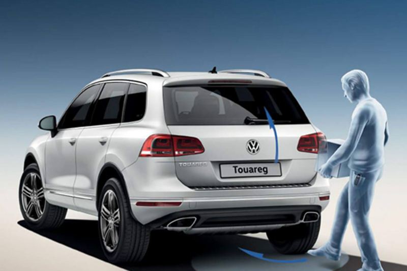 White Volkswagen Touareg.