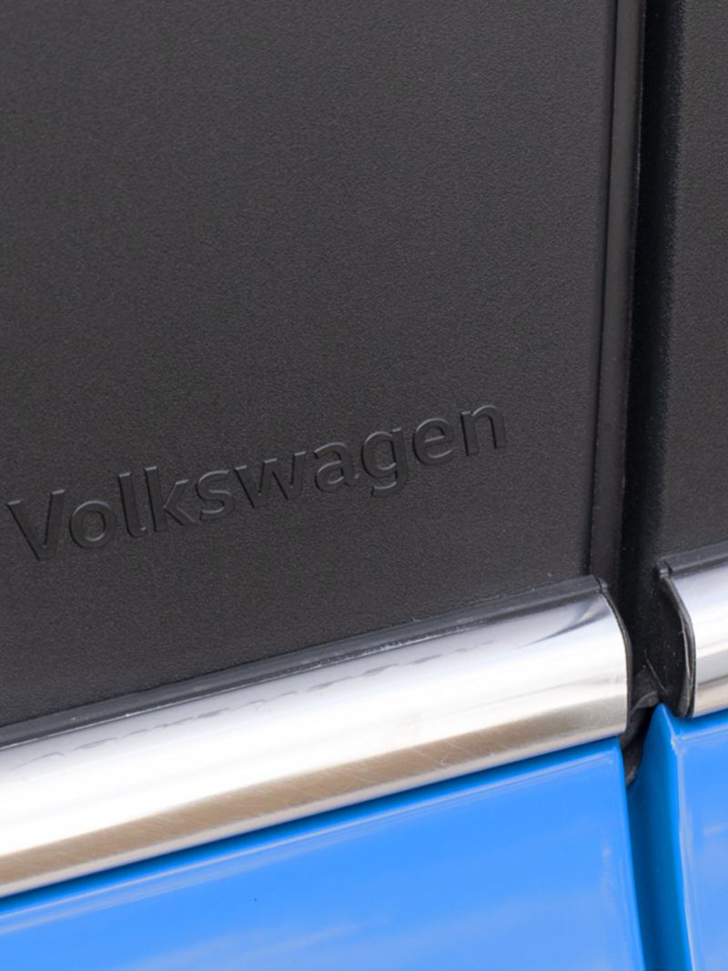 Emblema Volkswagen en poste B