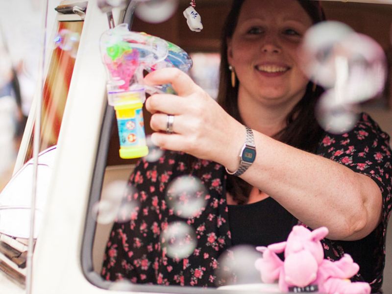 Volkswagen Utilitaires Combi Summer festival 70 ans bulles