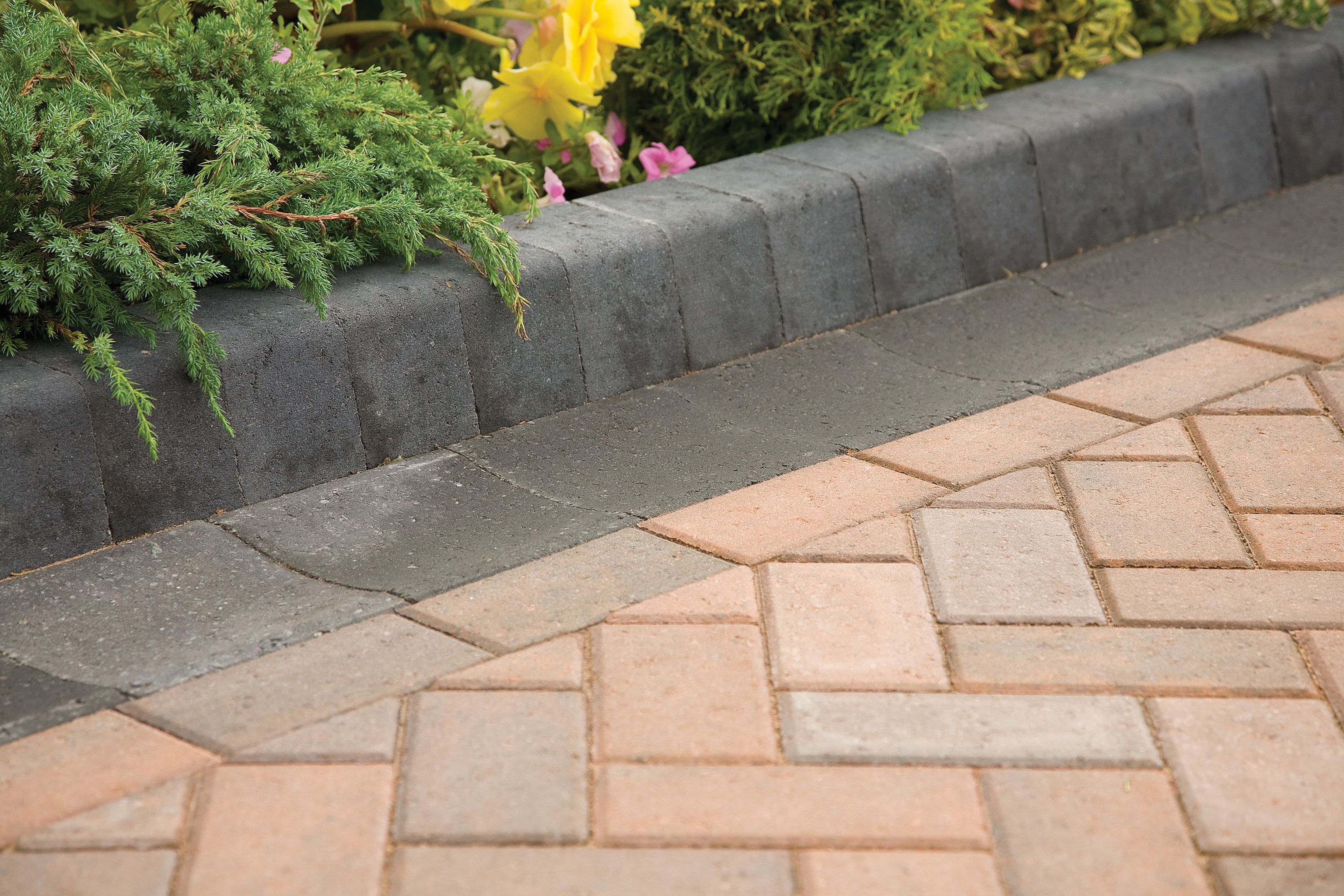 Marshalls Keykerb Edging - Charcoal 127 x 100 x 200mm Pack of 252