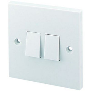 Wickes 10 Amp 2 Gang 2 Way Light Switch - White