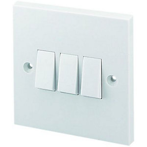 Wickes 10 Amp 3 Gang 2 Way Light Switch - White