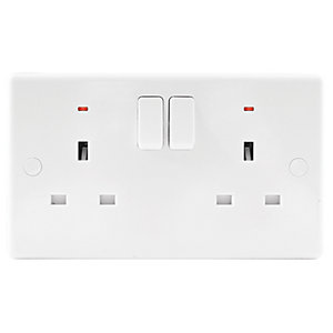 Wickes 13 Amp Slimline Twin Switched Neon Socket - White