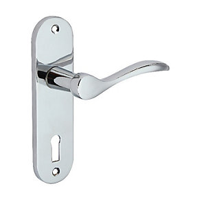 Wickes Elda Locking Door Handle - Polished Chrome 1 Pair