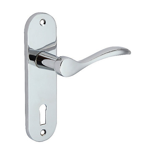 Wickes Elda Locking Door Handle Polished Chrome 1 Pair Wickes.co.uk