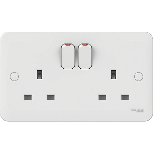 Lisse 2 Gang 13A Double Pole Switched Socket