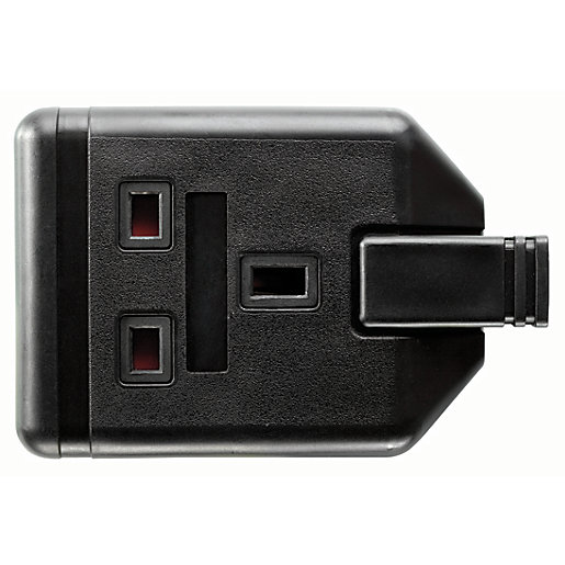 Masterplug 13A Single Rewireable Trailing Socket Black Wickes.co.uk