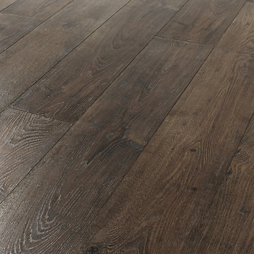 Wickes Formosa Antique Chestnut Laminate Flooring 1 73m2 Pack Wickes Co Uk