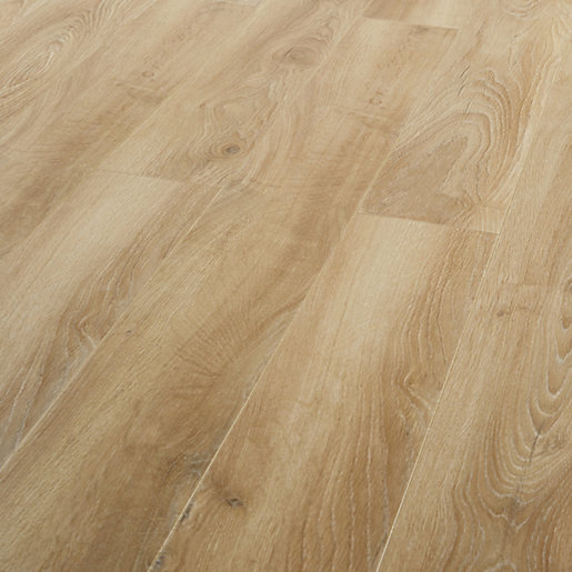 Wickes Sagano Oak Laminate Flooring 1 41m2 Pack Wickes Co Uk