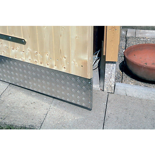 Wickes Metal Sheet Aluminium Checkerplate 600mm X 1m Wickes Co Uk