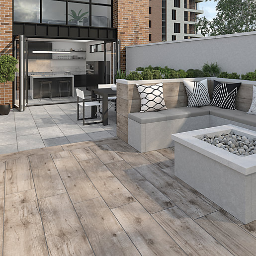Sandwood Oak Outdoor Porcelain Tile, What Kind Of Tiles To Use For Outdoor Patio