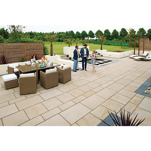 Marshalls Sawn Versuro Smooth Caramel Cream Paving Slab 1250 x 750 x 30 mm 13.12m2 pack