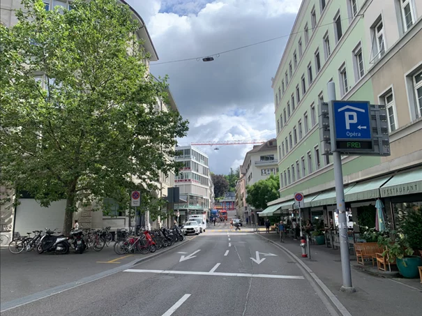 Falkenstrasse Blickrichtung Bahnhof Stadelhofen