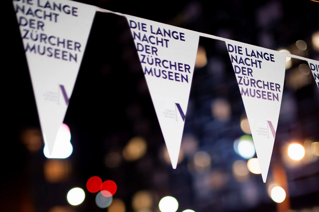 Fahnen Lange Nacht der Zürcher Museen 
