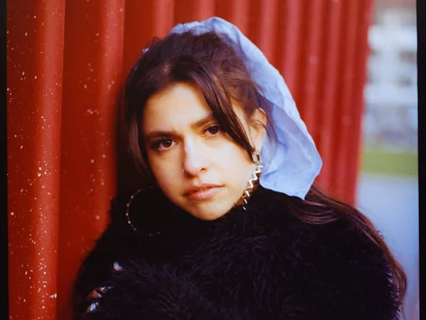 Porträt von Lily Costa