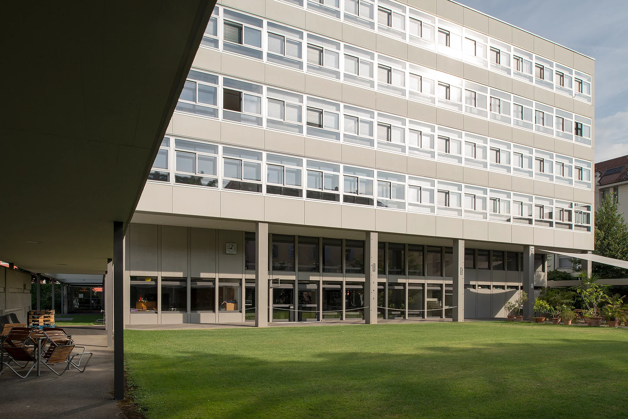Aussenansicht Berufsschulhaus für Mode und Gestaltung