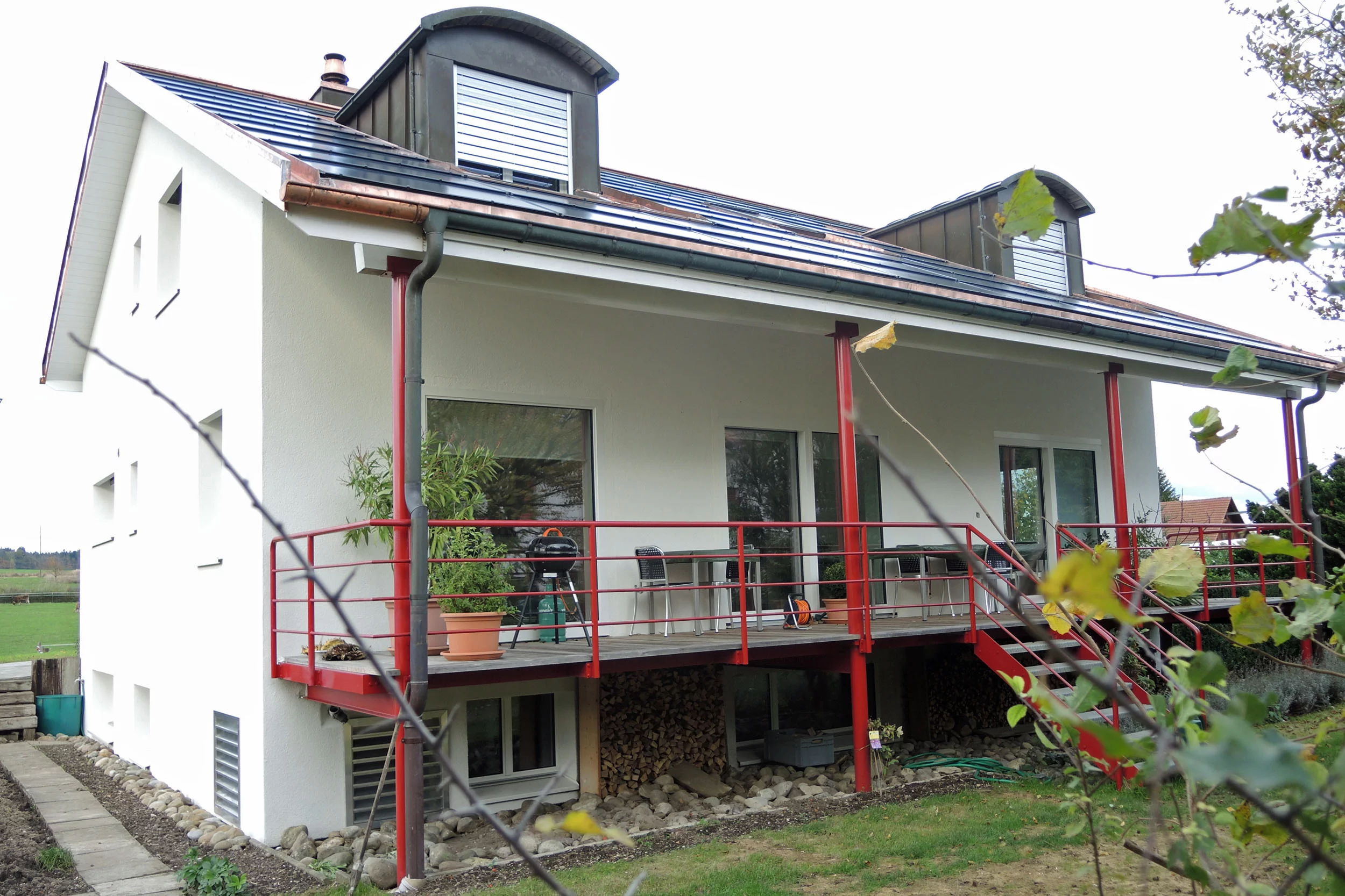 Aussenansicht des Einfamilienhauses im Kreis 11