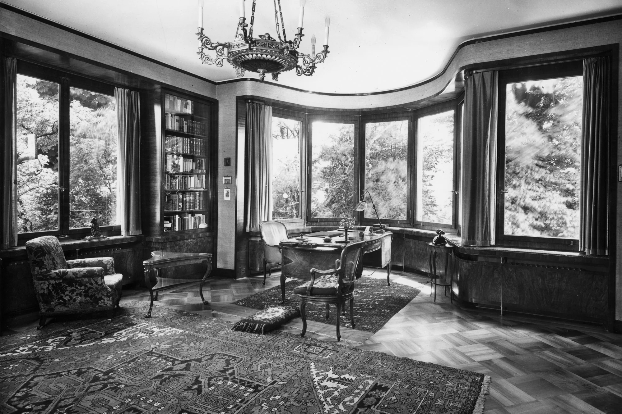 Archivaufnahme im Innenraum des Ensembles Winkelwiese.