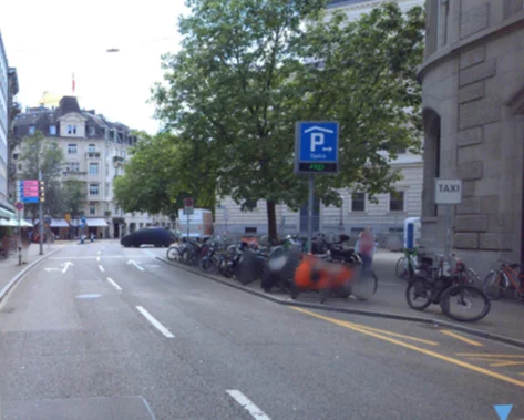Falkenstrasse mit zwei Fahrspuren seewärts