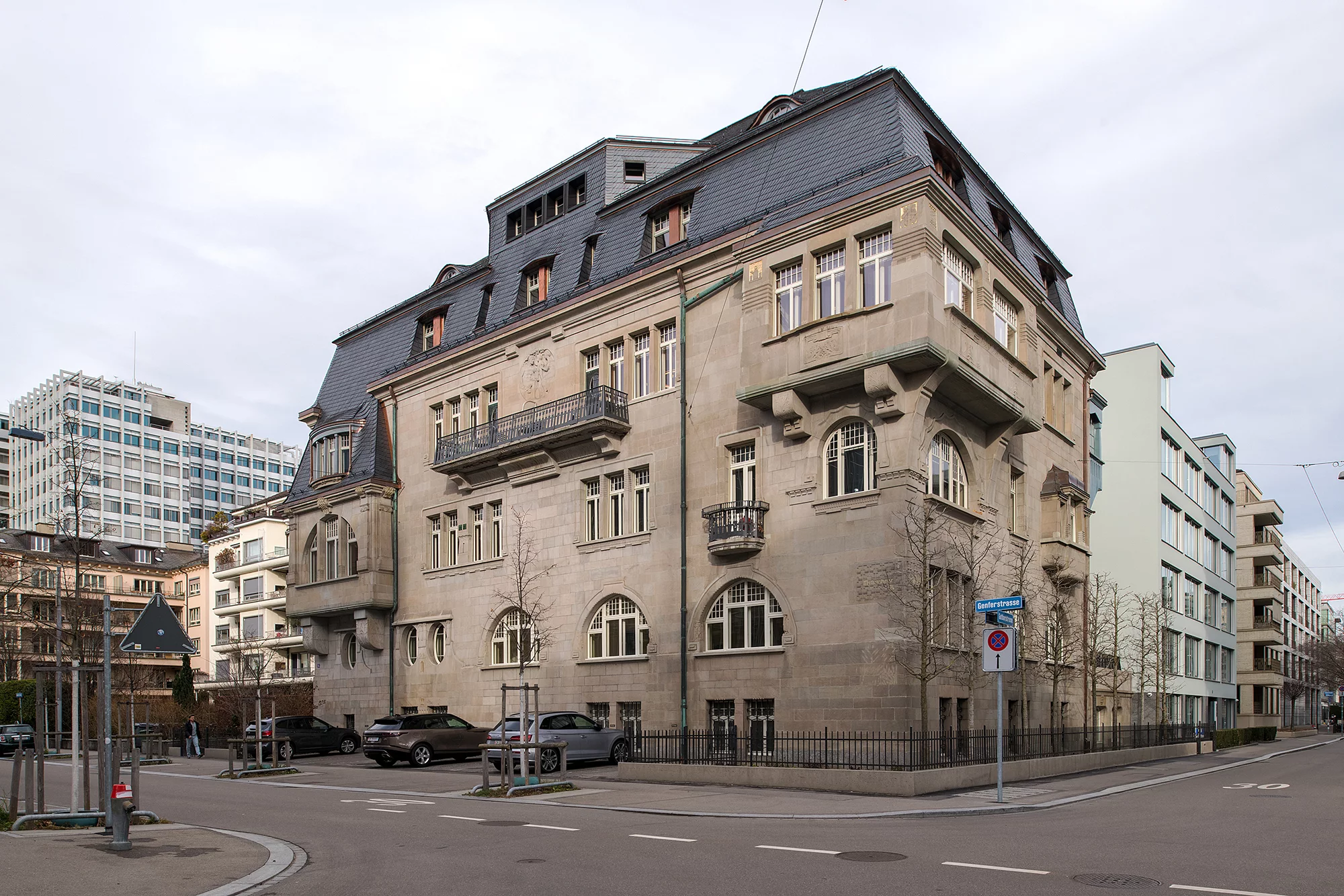 Aussenansicht Jugendstilgebäude «Mythenthal»