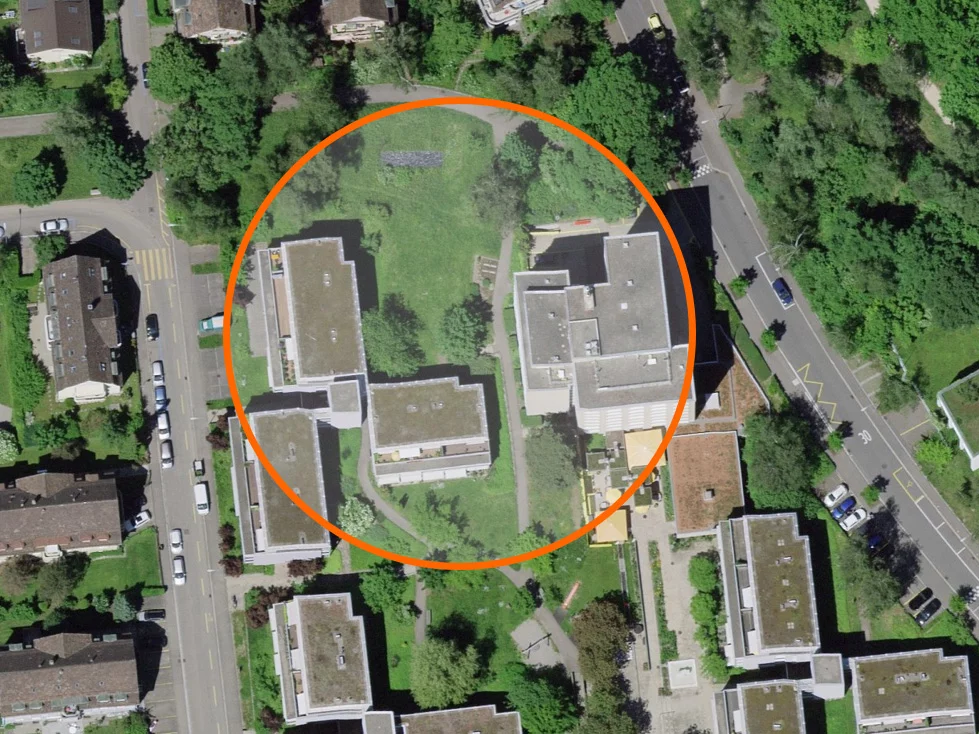 Luftaufnahme der beiden Liegenschaften an der Langensteinenstrasse 40 und Möhrlistrasse 110