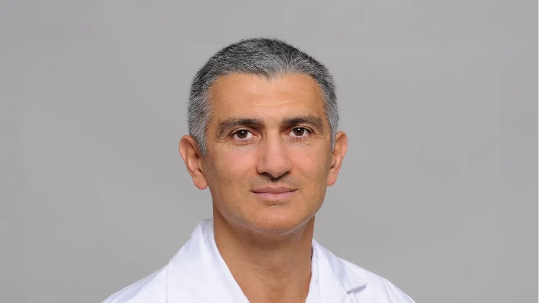 Giannis Spyridonidis, dipl. Arzt