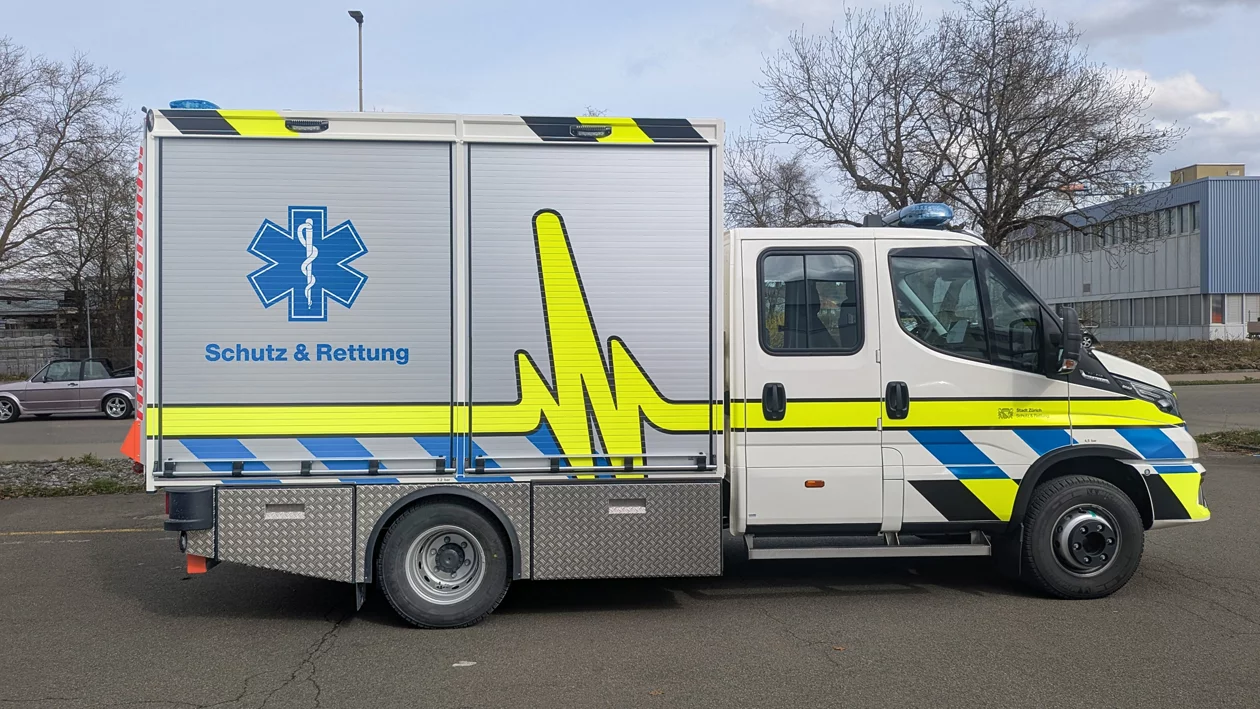 Sanitätshilfsstelle für beengte, schmale Gegebenheiten: Iveco Daily 70c21 D