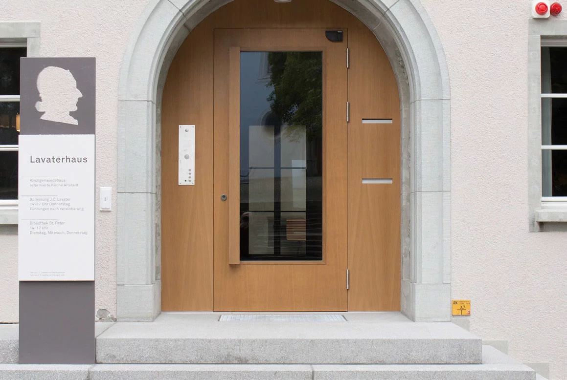 Eingang Lavaterhaus
